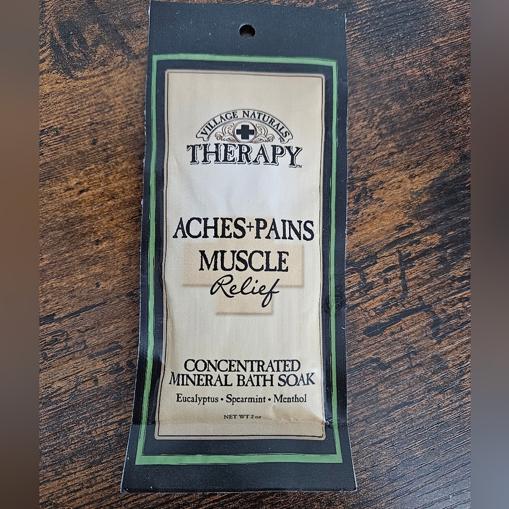 Village Naturals Therapy Muscle Relief Bath Soak